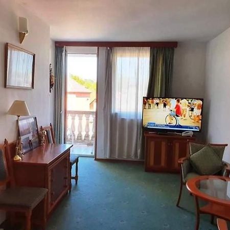 Palota Apartman Hévíz Exterior foto