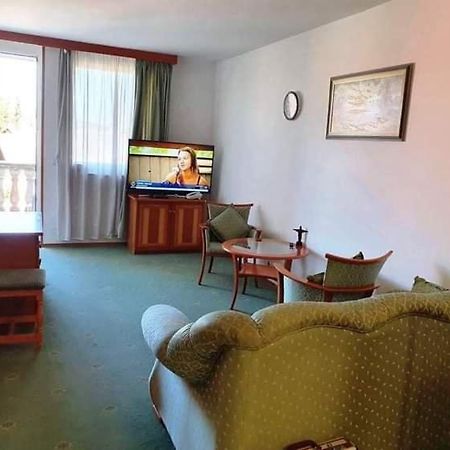 Palota Apartman Hévíz Exterior foto