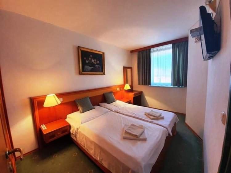 Palota Apartman Hévíz Exterior foto